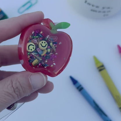 Apple Shaker Resin Badge Reel – Teacher Gift
